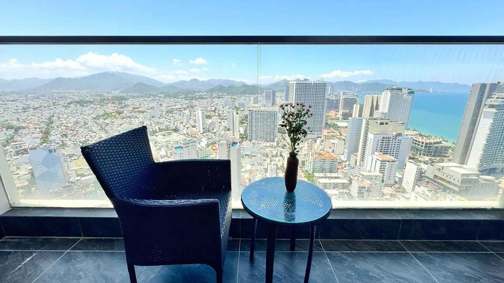 Appartamento La Maison Virgo 2Beds Free Gym Pool Nha Trang Vietnam