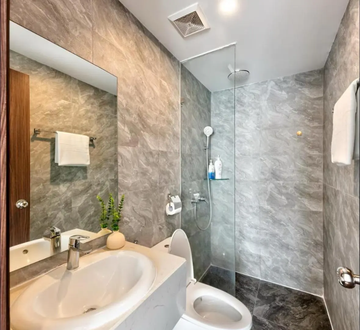 La Maison Virgo 2Beds Free Gym Pool Nha Trang