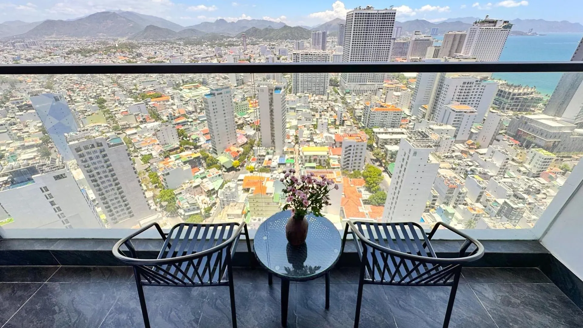 La Maison Virgo 2Beds Free Gym Pool Nha Trang Appartamento