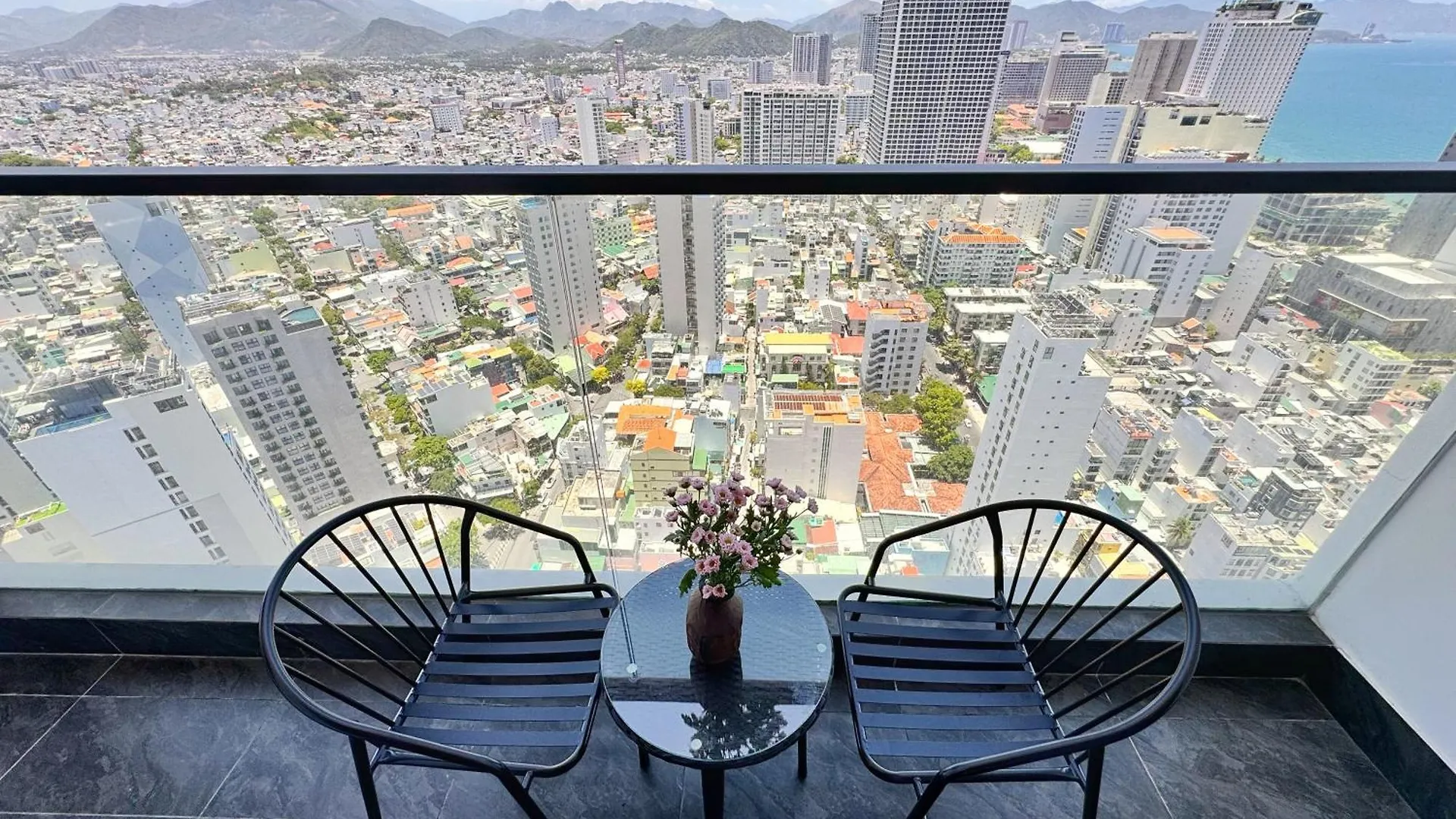 La Maison Virgo 2Beds Free Gym Pool Nha Trang Vietnam