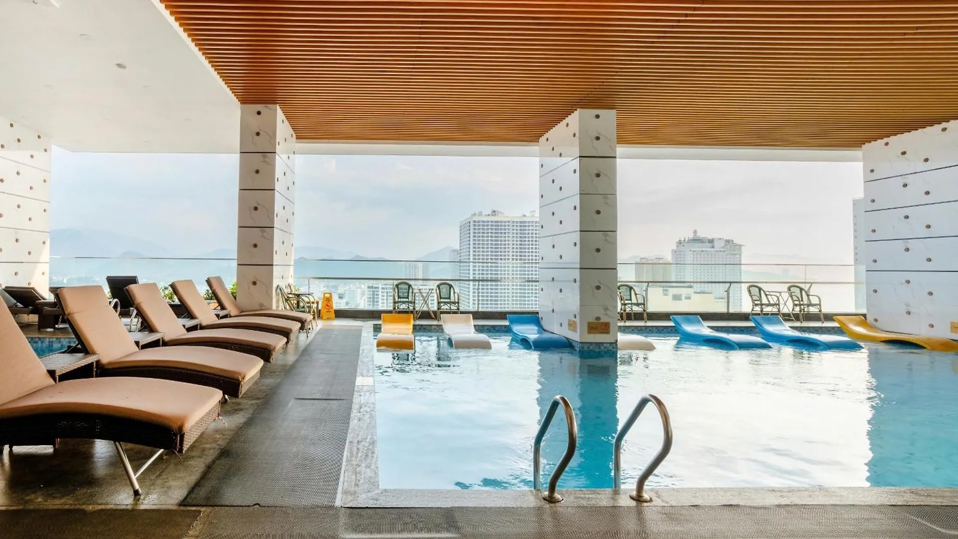 Appartamento La Maison Virgo 2Beds Free Gym Pool Nha Trang Vietnam