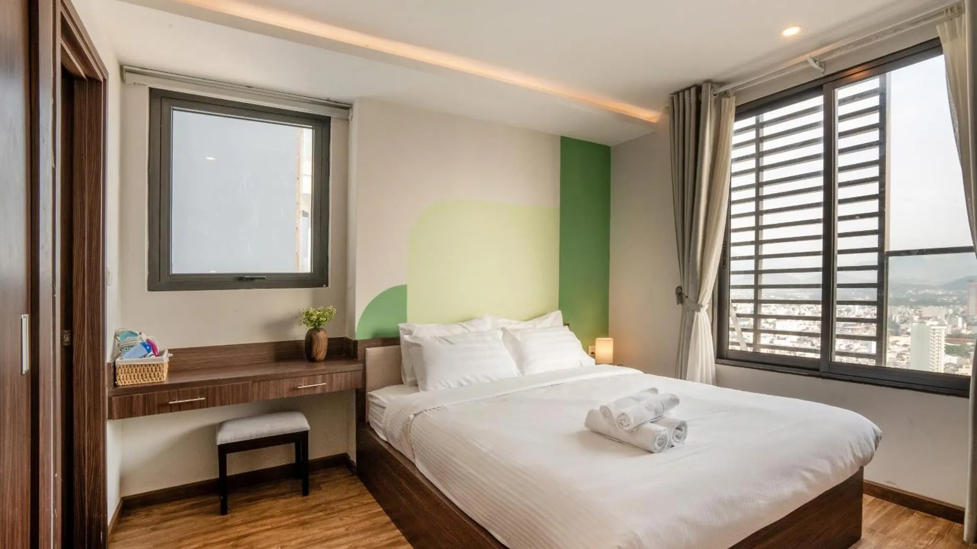 La Maison Virgo 2Beds Free Gym Pool Nha Trang Vietnam