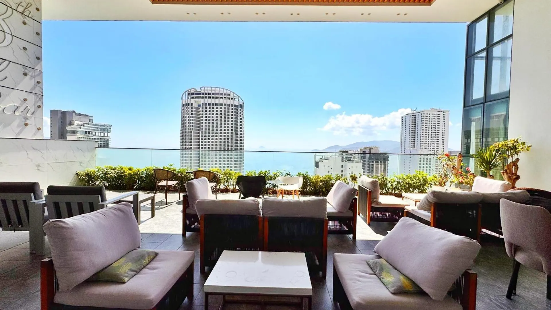 La Maison Virgo 2Beds Free Gym Pool Nha Trang Vietnam